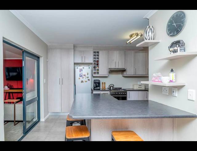 4 BEDROOM HOUSE FOR SALE IN VIKING VILLAGE